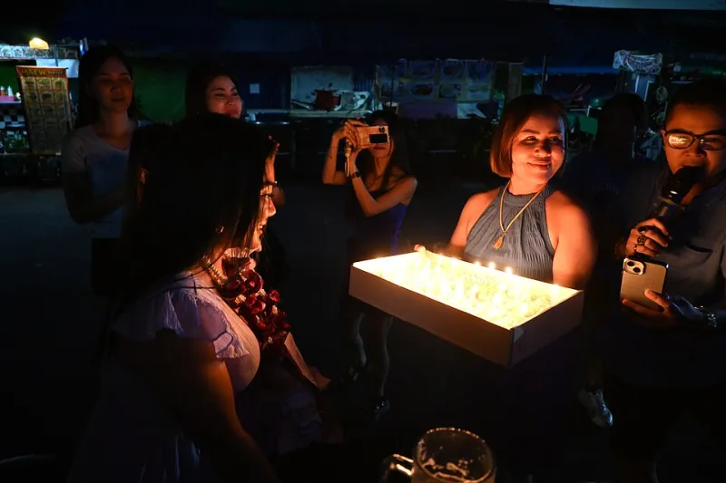 Snap, Laugh, Remember: How to Get Amazing Birthday Photos Without a Professional Photographer